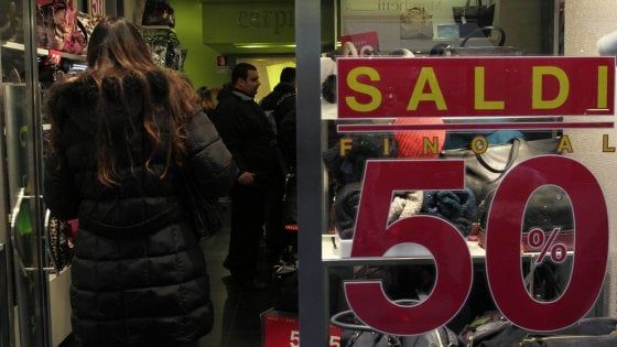 Largo consumo, la crescita dei volumi sostiene le vendite in Italia a fronte di prezzi fermi