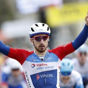 Ciclismo, Parigi-Nizza: Bonifazio sorprende tutti, sua la quinta tappa