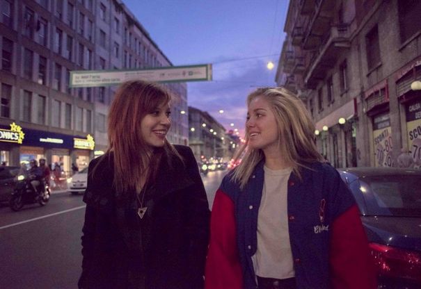 Sul set di 'Succede', l'adolescenza raccontata dagli adolescenti (o poco più)