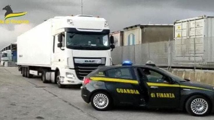 Fermati con 44 chili di cocaina in autostrada, condannati due trafficanti di droga