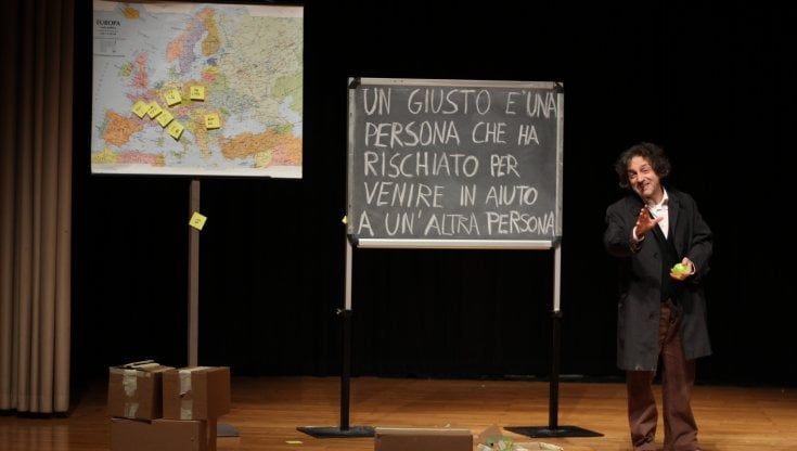 Il conferenziere smemorato racconta on line ai ragazzi cosa vuol dire essere un giusto