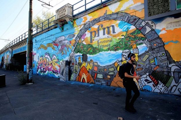 Milano, un murale svela la cover dell'album che segna il ritorno della PFM