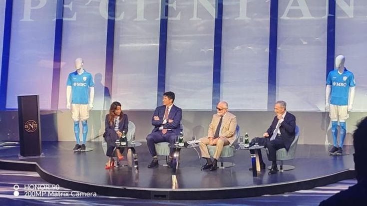 Napoli, gelo tra De Laurentiis e Manfredi-Fico sul futuro dello stadio Maradona