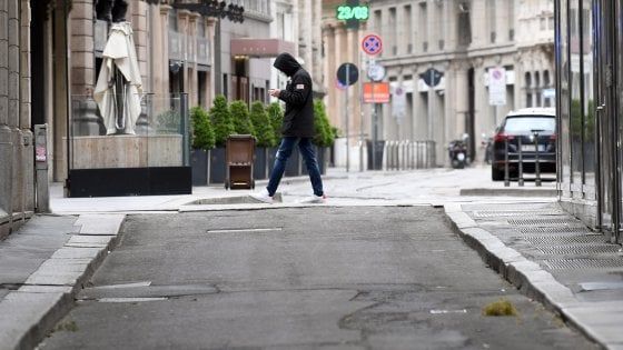 Coronavirus, una app per risolvere il rebus dei contagiati. "La soluzione? Usiamo il Bluetooth"