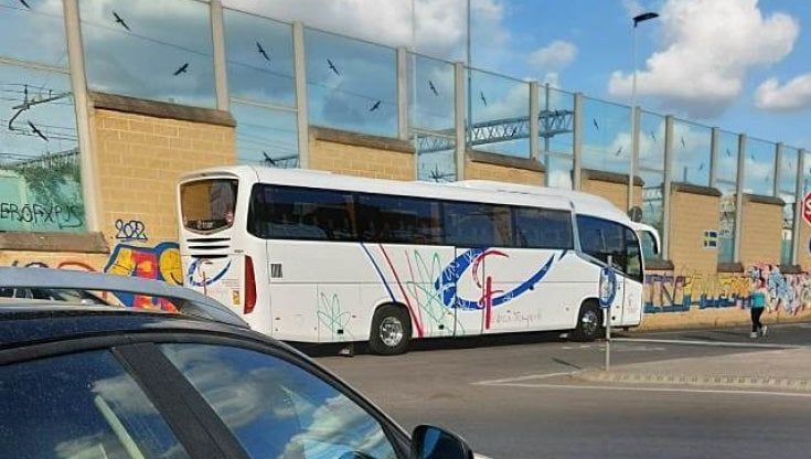 Firenze, bus turistici in sosta vietata, a Rifredi spazi non autorizzati