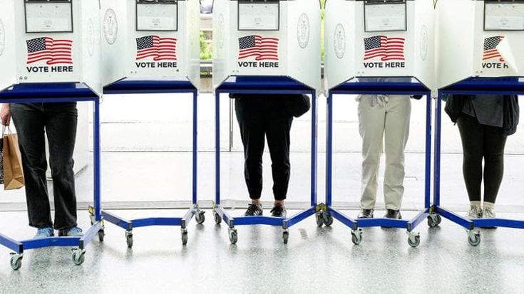 Trump e il voto senza documenti: cosa c’è di vero e come vengono identificati gli elettori negli Usa