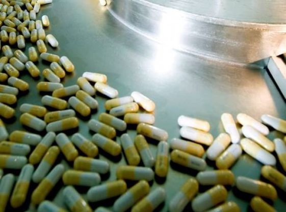 Allarme negli Usa: "Farmaci, effetti collaterali segnalati in ritardo. Aumentano i decessi"