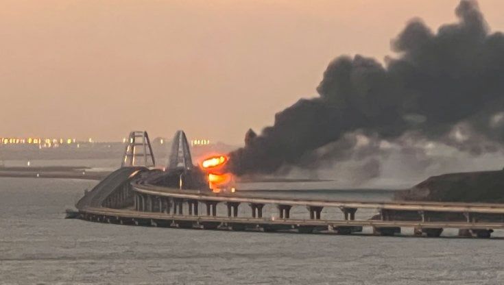 Perché il ponte della Crimea è un simbolo di Putin e ora l'attacco può cambiare la guerra in Ucraina