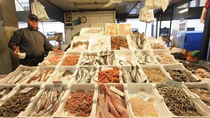 Pasqua, effetto guerra: stangata sulla spesa, carne e frutta più care