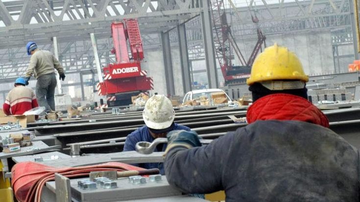 Migranti nei centri d’accoglienza, gli imprenditori: “Ci serve manodopera, ne assumiamo 250”