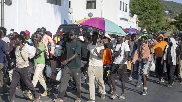 Anche Svezia e Finlandia rimandano i migranti. Schlein: “Flop del governo”