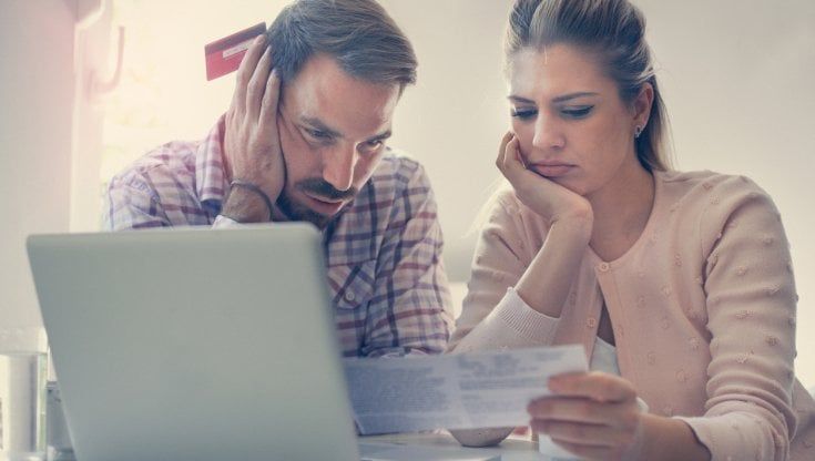 Famiglie le più colpite dagli aumenti: bollette più che raddoppiate in un anno