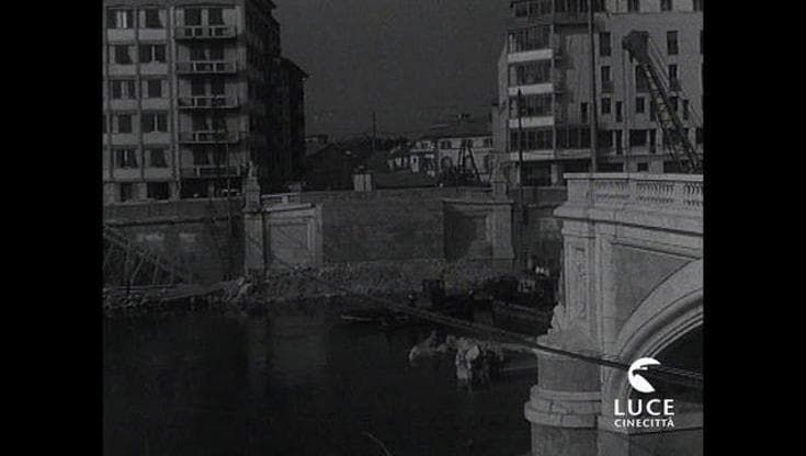 Archivio Luce - I danni dell'alluvione a Pisa
