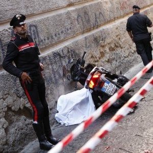 Napoli, assassinati i boss emergenti dopo un summit di camorra 