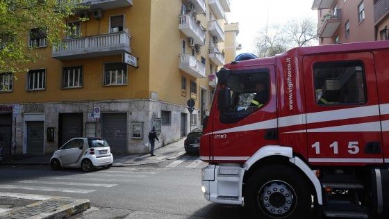 Roma, precipita ascensore in un palazzo: un ferito