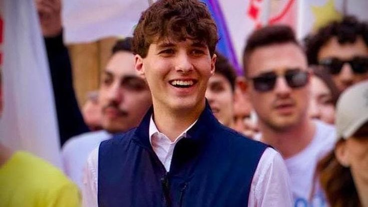 Riccardo Mirarchi muore in pista a Courmayeur. L’incidente davanti alla fidanzata. Aveva 20 anni