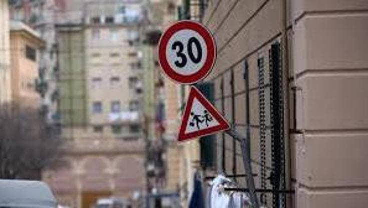 Genova, arrivano le zone 30 all’ora: ecco l’elenco di tutte le strade salva-pedoni