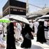 Mecca: pellegrinaggio ad alta tensione tra batterie anti-missile, caldo a 45 gradi e rischio virus