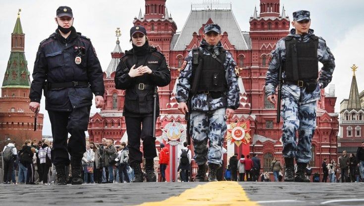 La Russia punirà il reato di "influenza": così la censura divora media e ong