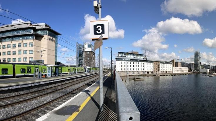 Irlanda, stop a musica a tutto volume senza cuffie in treno. Multe da 100 euro al bare beating