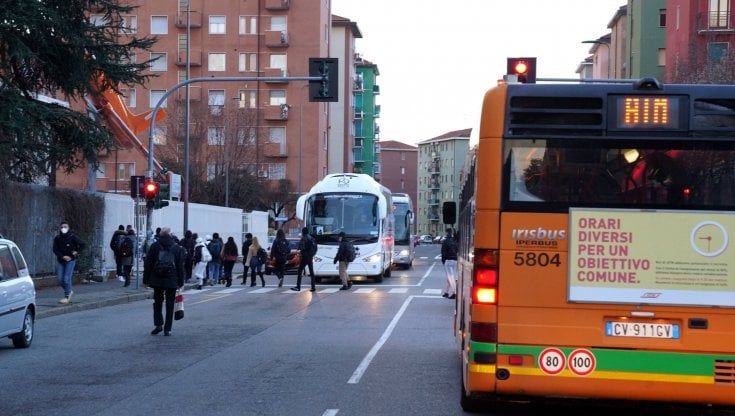 Mezzi pubblici e Covid, così la pandemia ha cambiato le abitudini degli italiani
