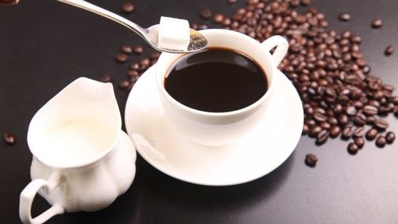 Il dolcificante nel caffè non fa miracoli
