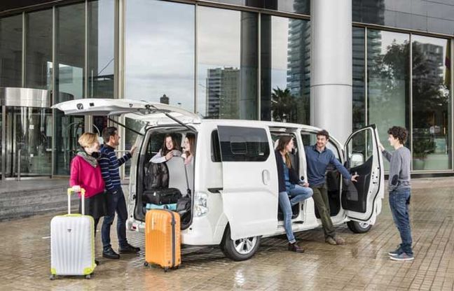 Nissan ci crede: mobilità elettrica per i taxi italiani