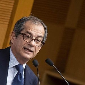 Def, Tria: "Abbassare i toni con le Ue. Su Manovra coraggiosi ma non irresponsabili"