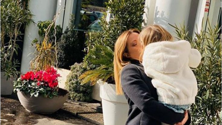 Meloni contro lo stalker: "Non dormo più, ho paura per mia figlia"