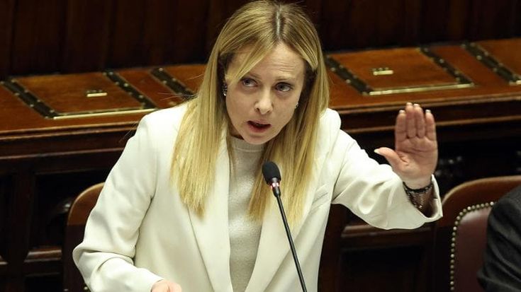 La caduta dei pigmei di Meloni