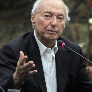 Piero Angela: "Giovani troppo distratti dagli smartphone, serve voglia e tempo per informarsi bene" 