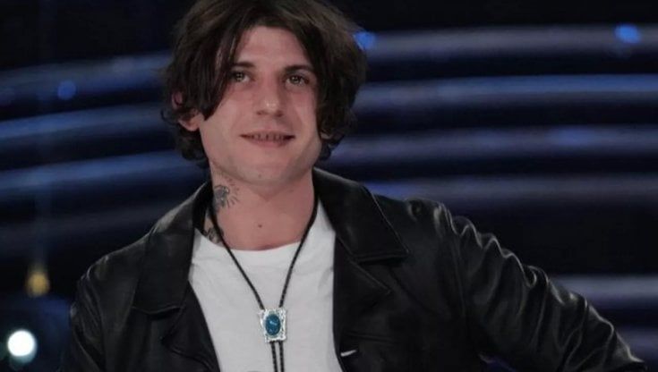 'Insuperabile' il testo della canzone di Rkomi a Sanremo 2022