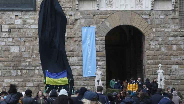La piazza dei non equidistanti a Firenze e in 100 città europee: "Con l'Ucraina e contro Putin"