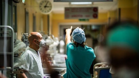 Coronavirus, in regione balzo dei ricoveri in terapia intensiva: più 14. A Parma 35 nuovi positivi