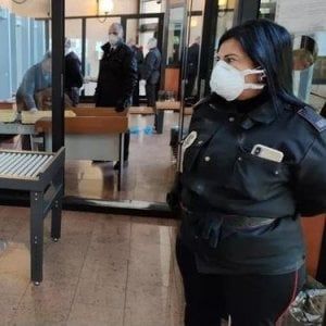 Coronavirus, lunghe code al tribunale di Torino: gli avvocati protestano