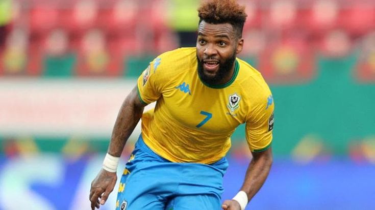 Morto Aaron Boupendza, il calciatore africano è caduto dall’undicesimo piano di un palazzo in Cina