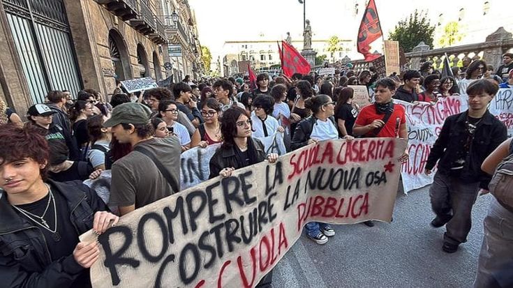 Voci dal corteo degli studenti: “Le nostre necessità ignorate chiediamo di essere ascoltati”