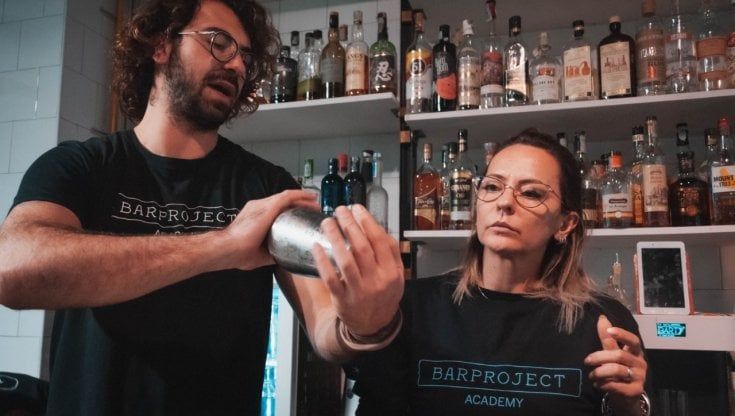 Bari, l'accademia dei cocktail sbarca a Pane e Pomodoro e fa festa con i dj set: ora Barproject si studia e si degusta anche il caffè 