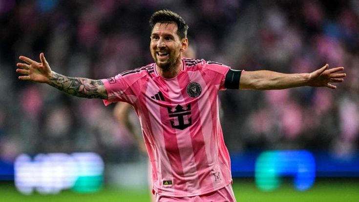 Messi imita Ronaldo e compra un club spagnolo, la stella argentina nuovo proprietario del Cornellà