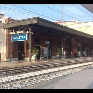Barletta, sesso in stazione in pieno giorno: 70enne denunciato con una 24enne