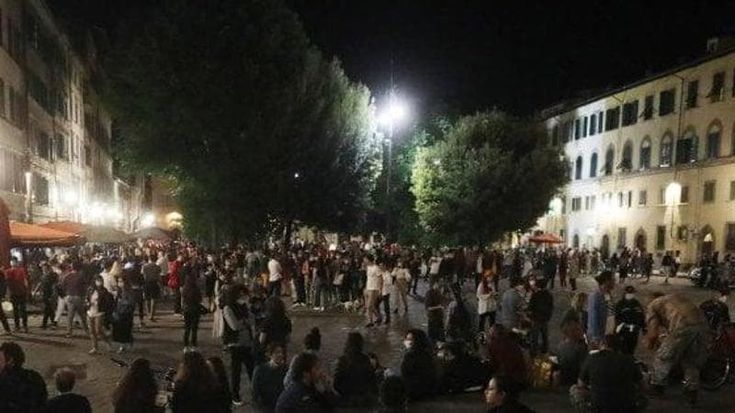 Sei coltellate alla gamba, ferito un 19enne: “Difendeva un amico”