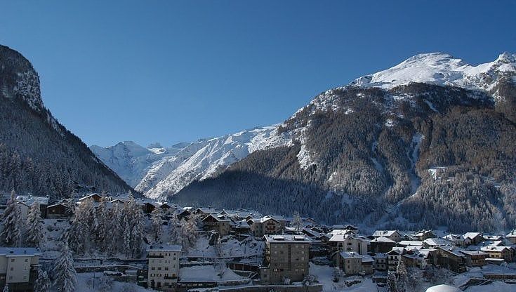 Cogne, così dopo sei mesi il paese degli immuni al Covid ha "perso" gli anticorpi
