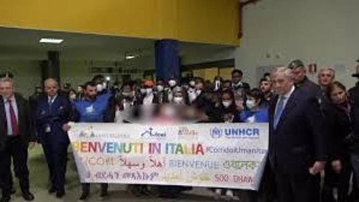 Migranti,dall’evacuazione umanitaria all’abbandono nel centro di accoglienza: da oltre un anno in Italia ma per loro è ancora tutto fermo