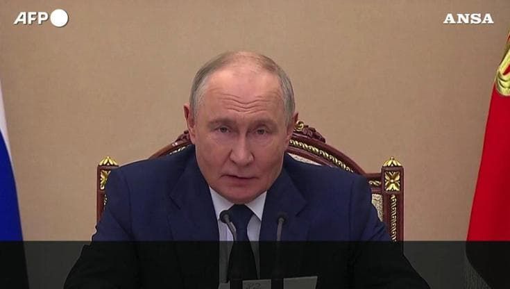 Putin: "Minacce alla Russia non stanno diminuendo. Leader europei aperti alla guerra"
