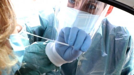 Coronavirus, la Lega non applaude Venturi: "Ritardi nei tamponi, decessi e sanità indebolita"