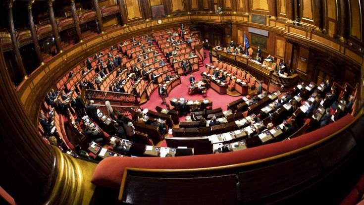 Decreto elezioni, al Senato riscossa al cardiopalma: sì alla fiducia dopo 48 ore di bagarre