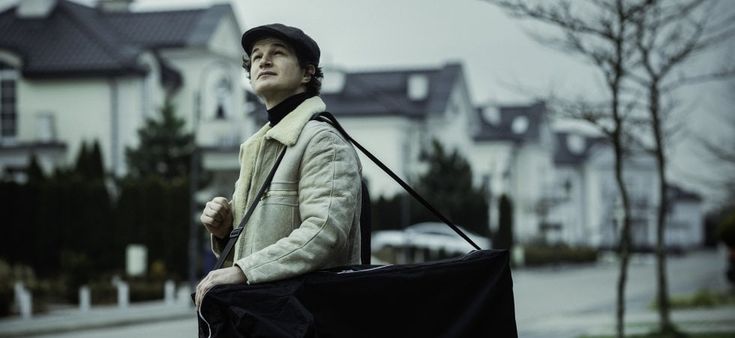 Venezia 77, le recensioni di "Never gonna snow again" e "Dear Comrades!"