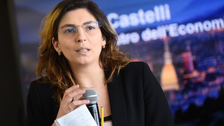 Laura Castelli “Per ridurre il peso del fisco basta passare a tre soli scaglioni”