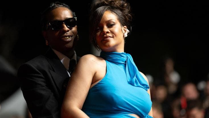 Rihanna a sorpresa a Cannes: elegante col pancione, ha raggiunto il compagno A$AP Rocky