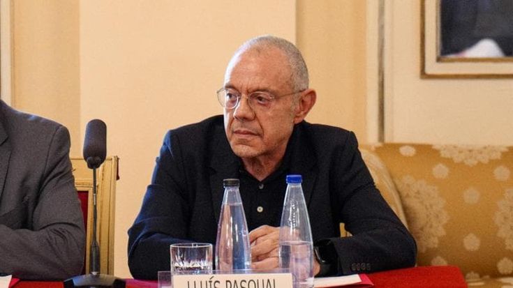 Prima alla scala, il regista del Don Carlo Lluis Pasqual contestato dal pubblico: “Ho fatto il mio lavoro, non mi pento di nulla”